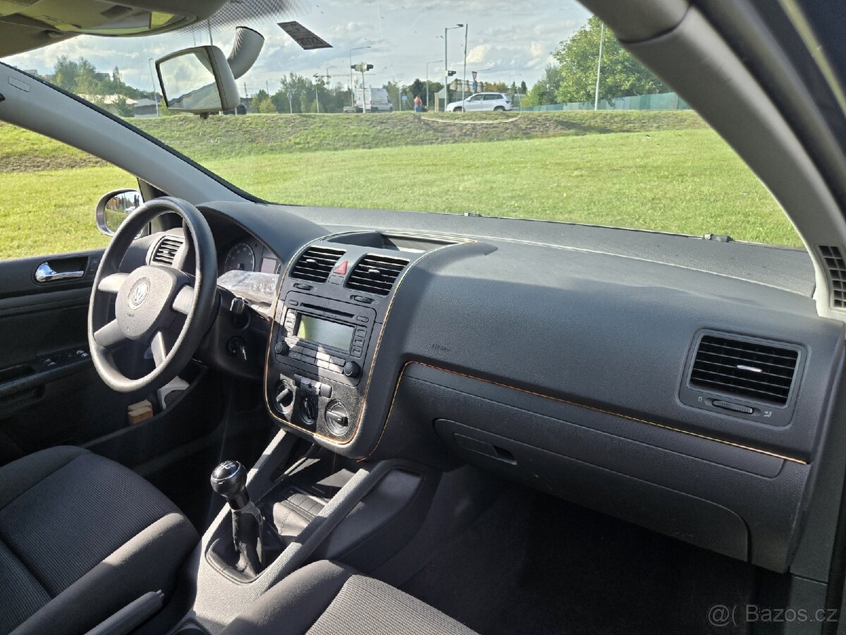 VW Golf 5 1.4i,55kw, nová STK. - 13