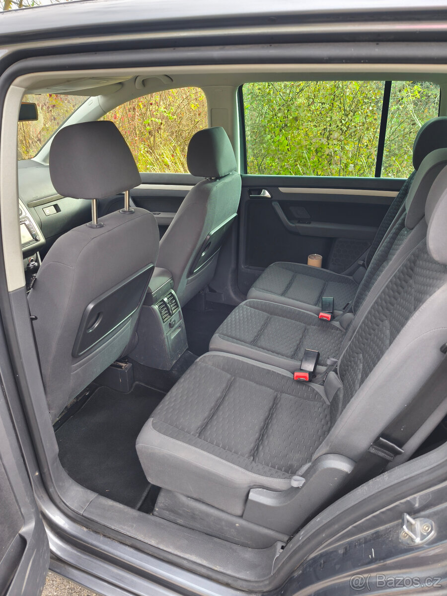 Volkswagen Touran, 1.9 TDi 77kW, 7 míst - 13
