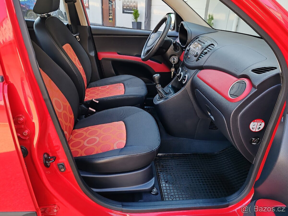Hyundai i10 benzínový 1.1 2009 49kW klima čtyřválec - 13