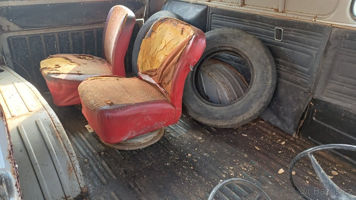 Škoda 1203 zo šiltom - 13