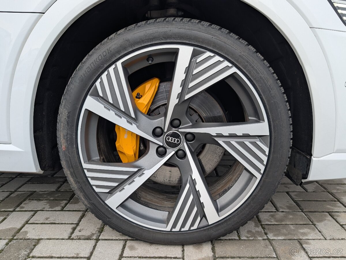 Audi E-tron S-Line 55 Quattro - 13