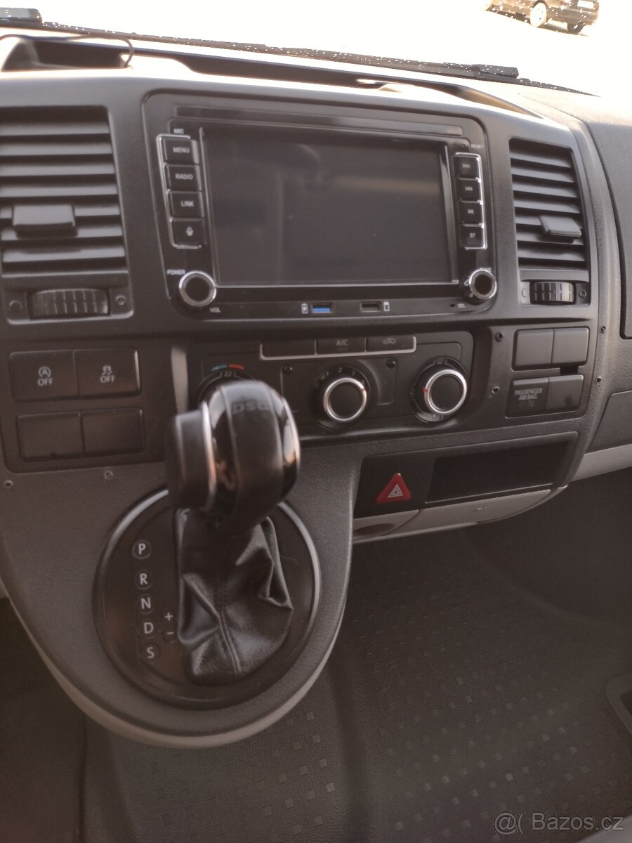 VW Transporter T5.1 2.0TDI -- DSG - 13