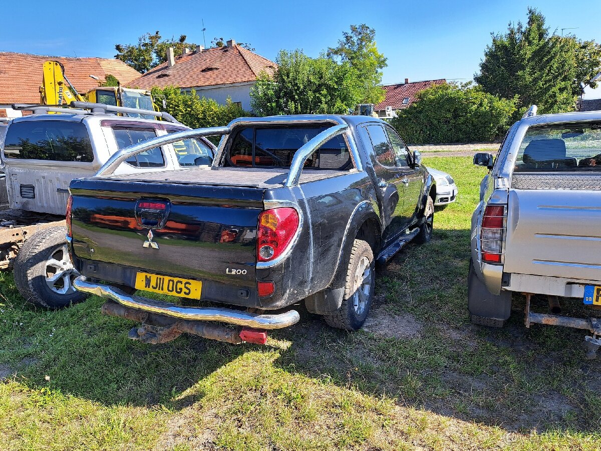 MITSUBISHI L200 DÍLY - 13