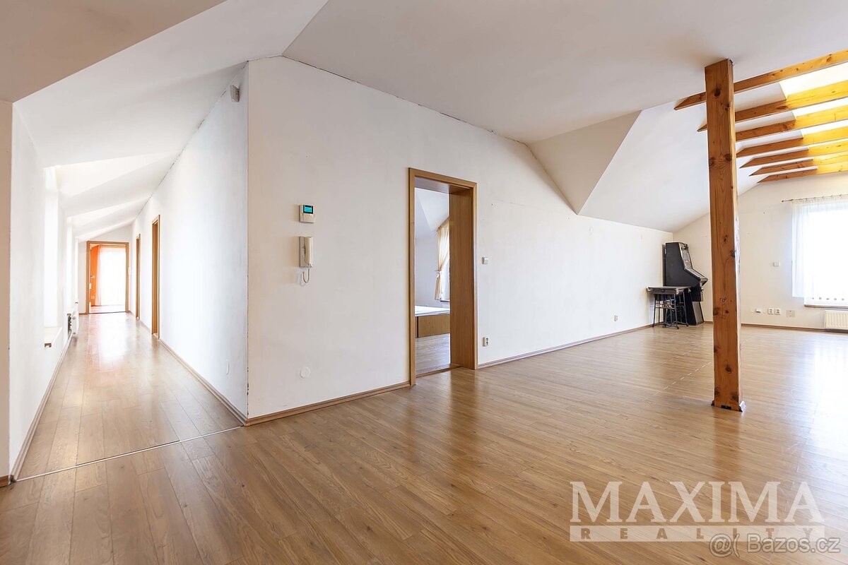 Dům 6 a více o ploše 290 m2 - Bašť, Bašť - 13