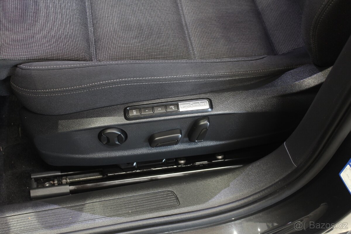 VW Passat B8 2.0TDI DSG 110kW Navi LED Display - 13