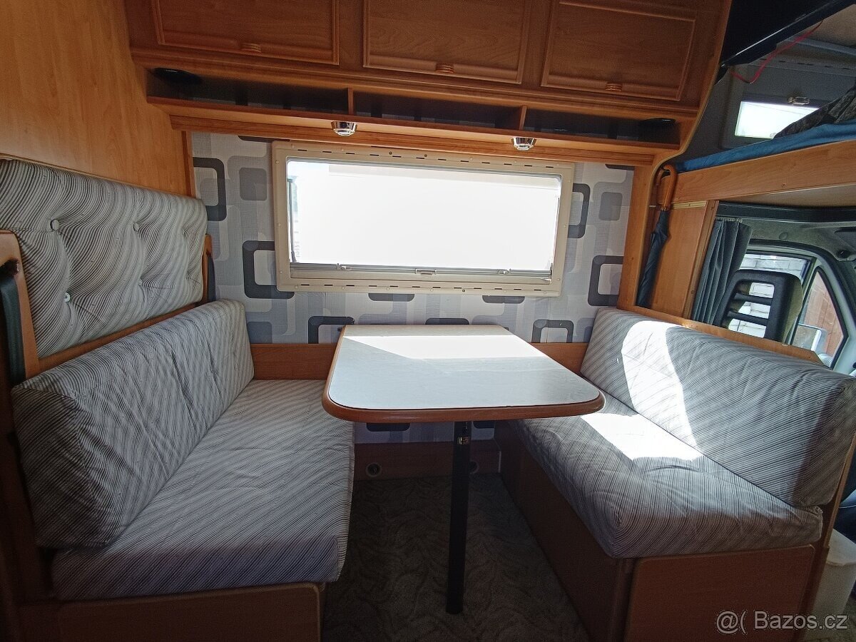 Alkovna, bydlík, obytný vůz - 13