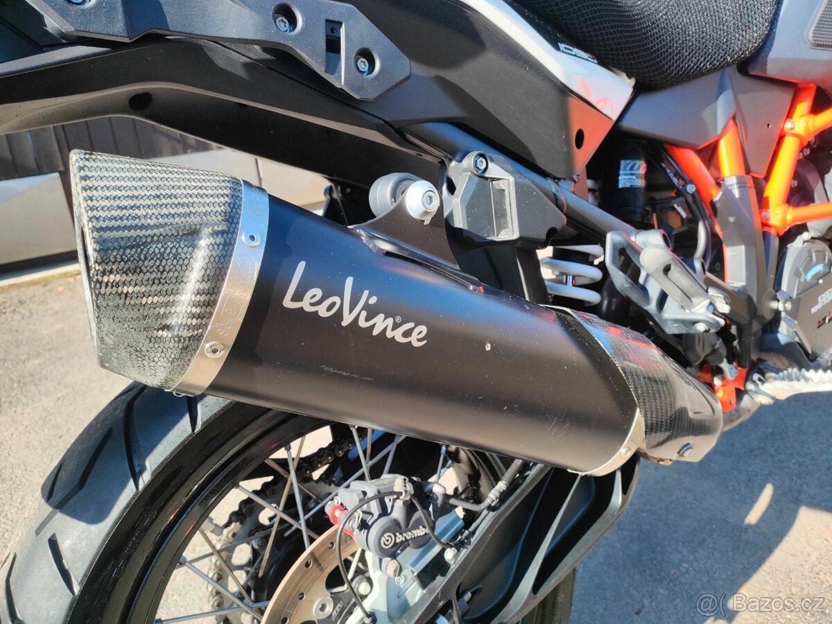 KTM Adventure 1090 R - 13