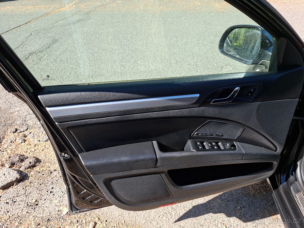 Prodám Škoda Superb 2 Combi 4x4 DSG, r.v. 2014 - 13