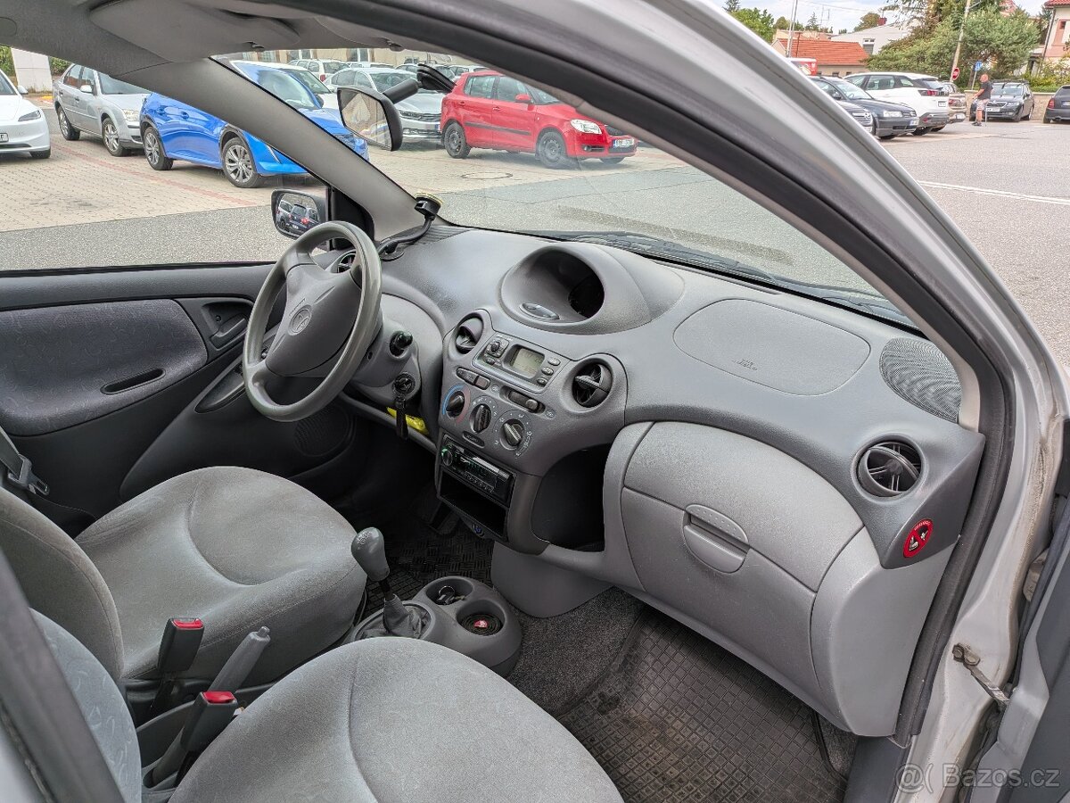Toyota Yaris 1.3 63kW 2001 - 13