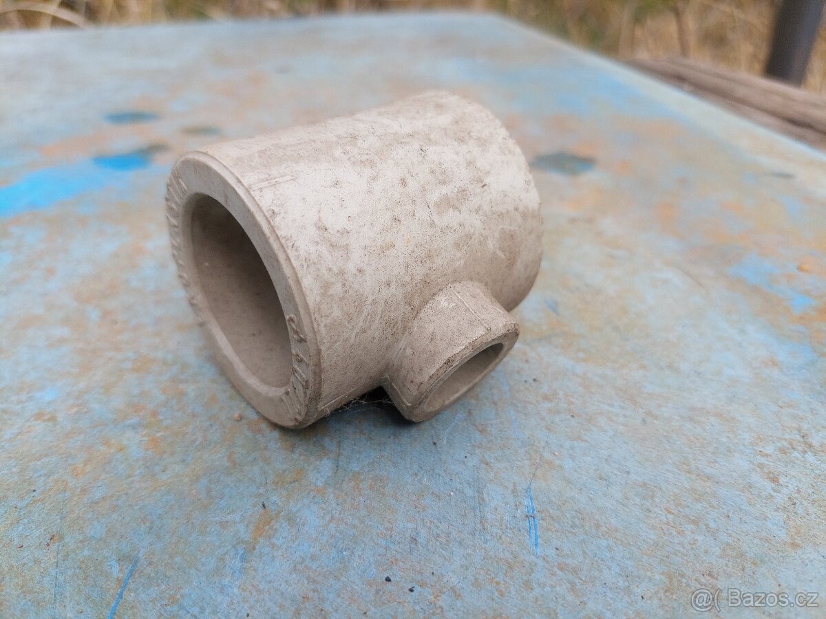 vodoinstalační materiál - 13