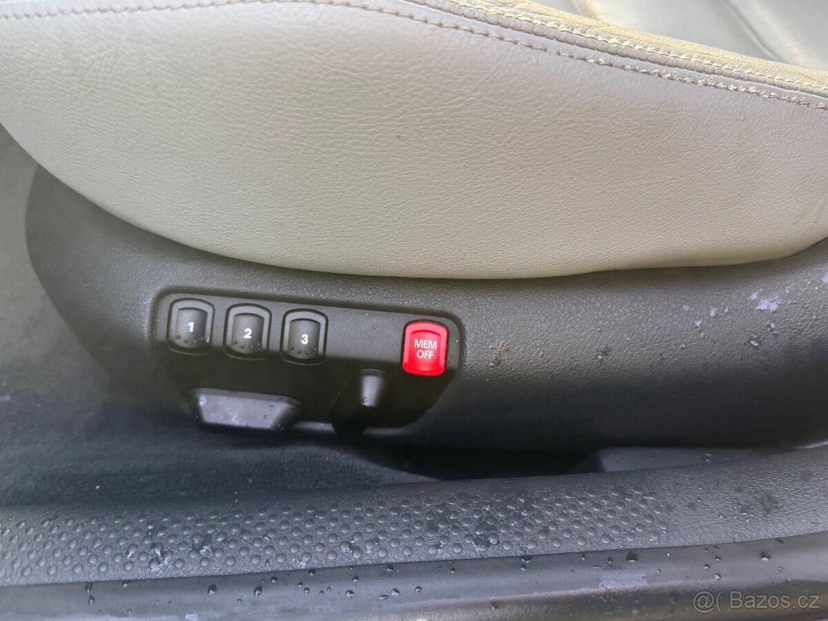 Škoda Superb 2.8 V6 EDICE 100 - náhradní díly - 13