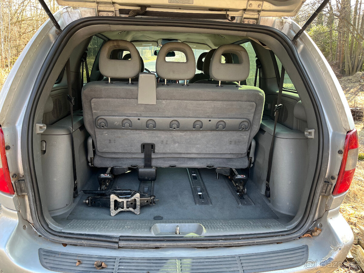 Chrysler Voyager 2.8 CRD – 7 míst - 13