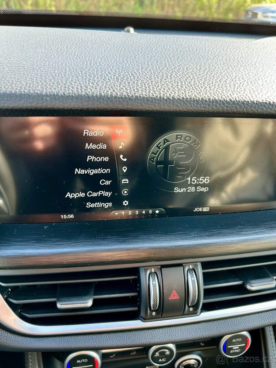 Alfa Romeo Stelvio - 13