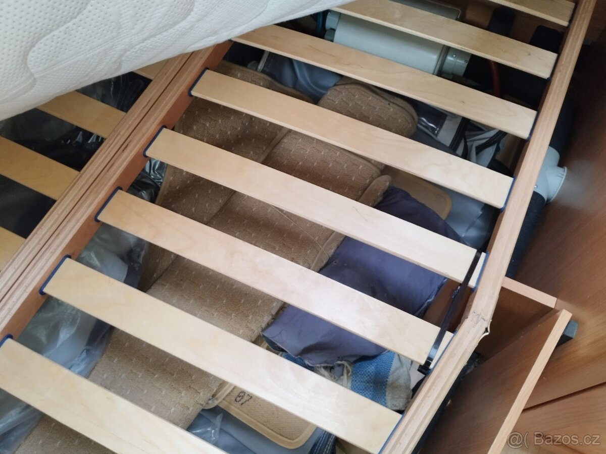 HOBBY 495 UFe č.703. Pro 4. Fr. postel. Sprcha. Rok 2007. - 13