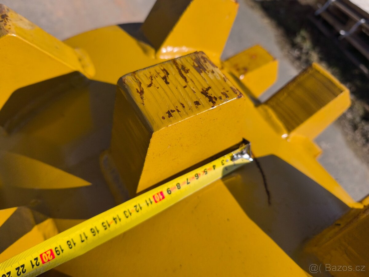 Ježkovy válec pro bagry 12-24t - 13
