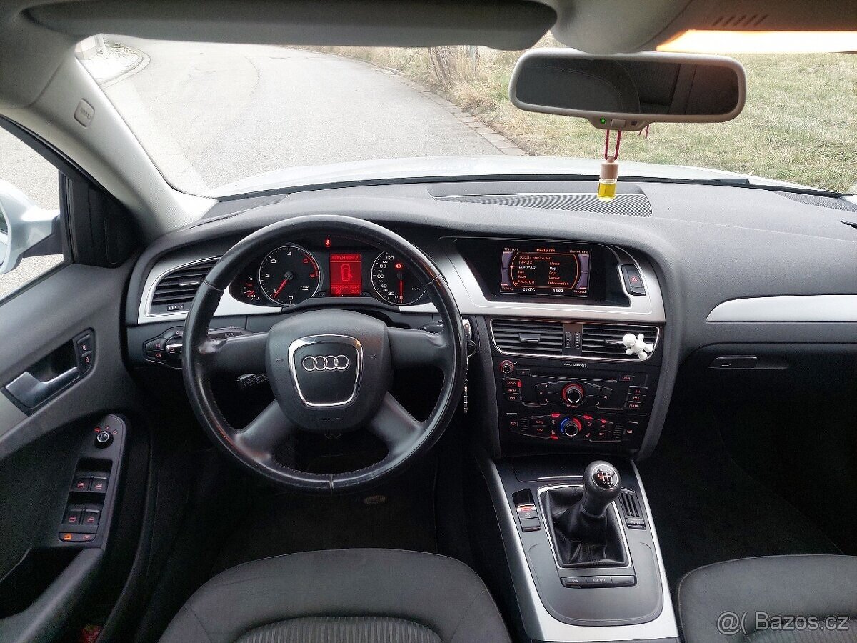 Audi A4 B8 2.0 TDI Avant m.2011 88kw - 13