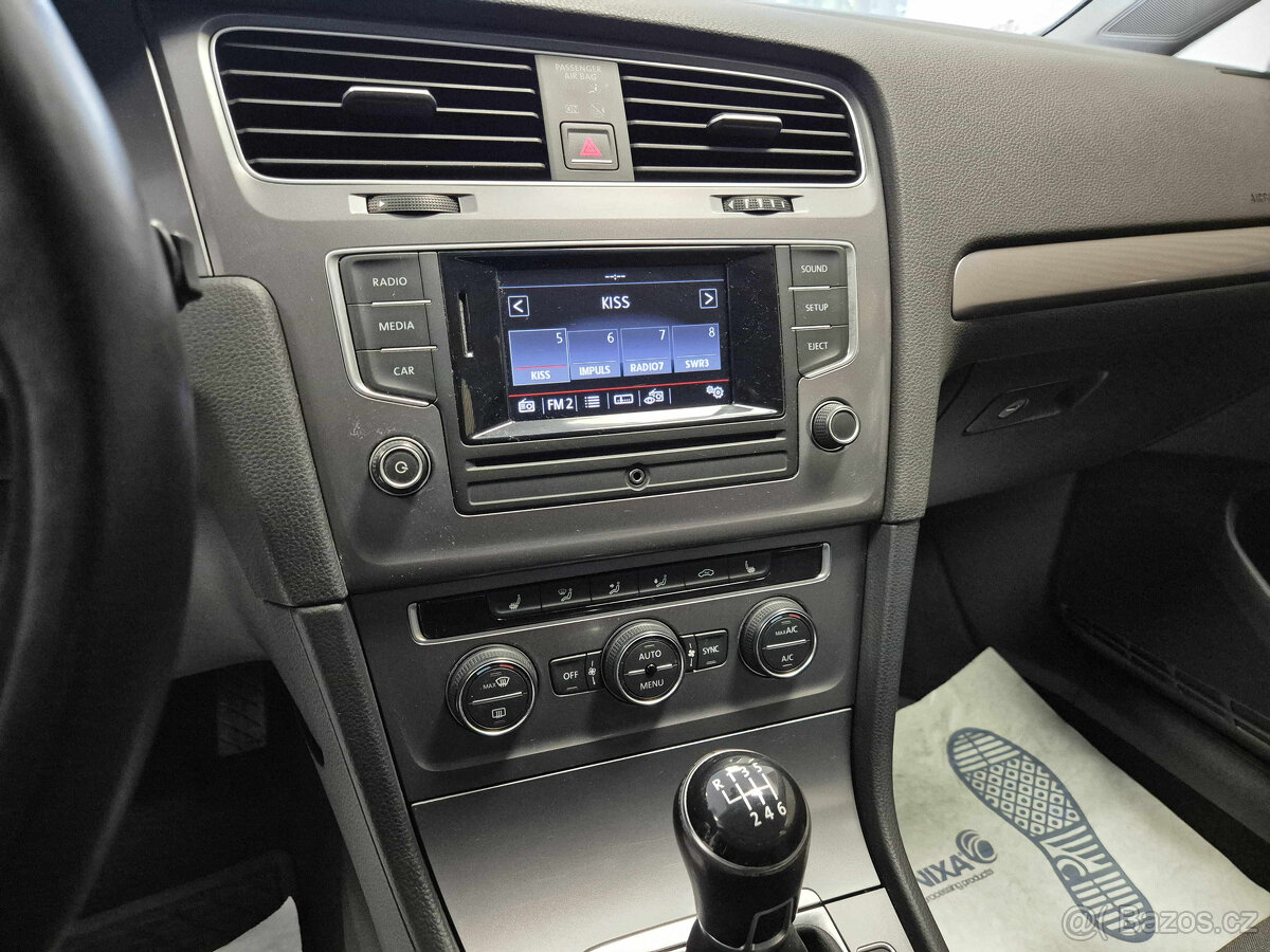 Volkswagen Golf 1,2 TSI EDITION - 13