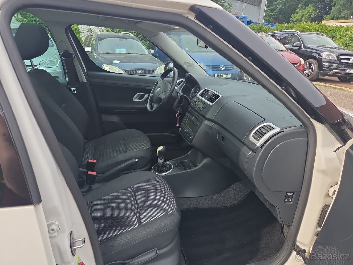 Škoda Roomster Scout 1.4tdi - 13