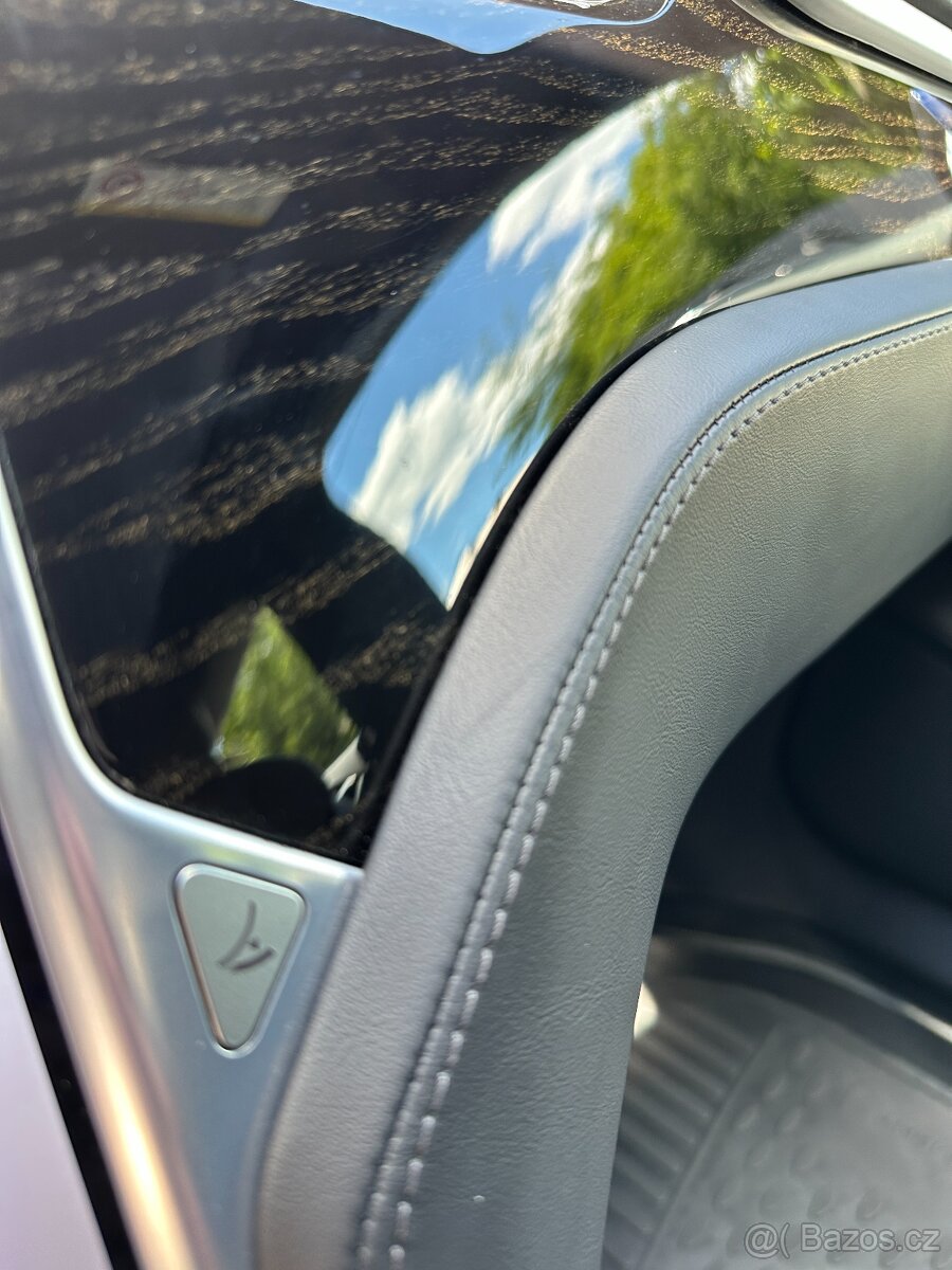 Tesla Model S 75 386 kW - 13