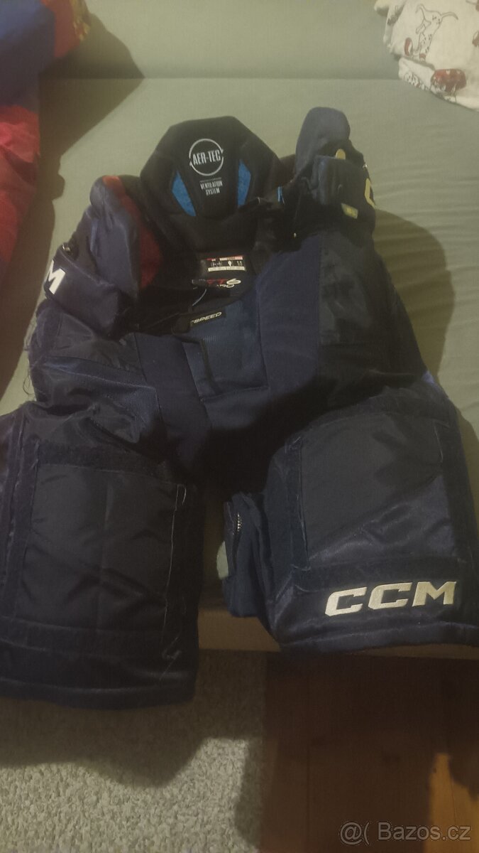 Hokejová výstroj - 13