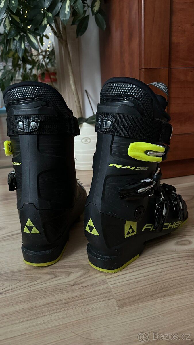 Prodám Fisher sjezdové boty juniorské 23,5 cm - 13