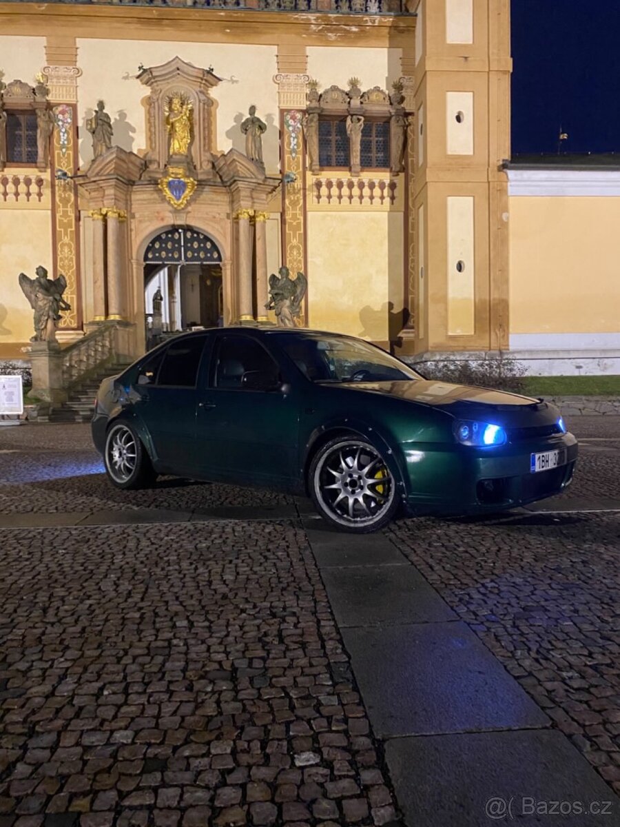 Wv Bora 2.3 vr5 110kw manuál - 13