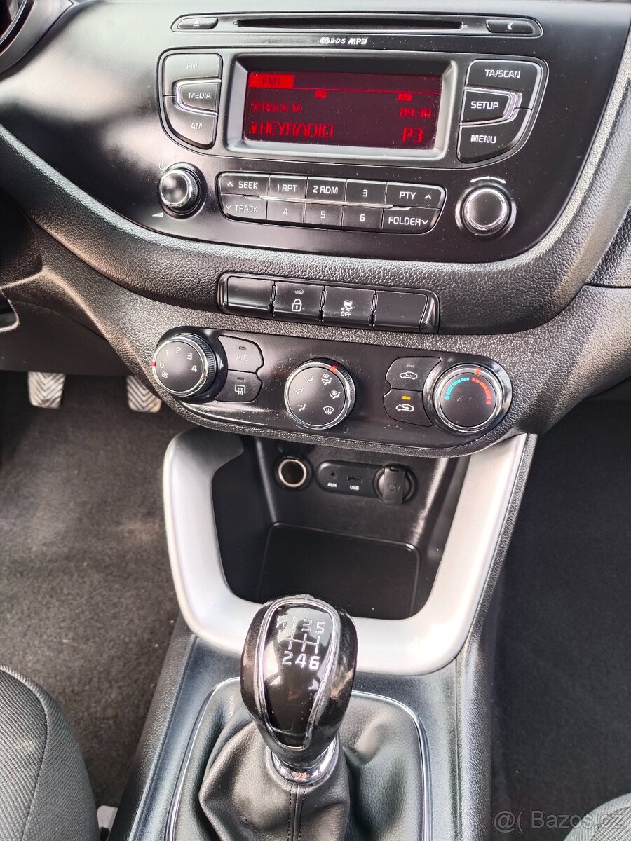 Kia Ceed kombi,1,4i,73Kw,,pouze 104000km - 13