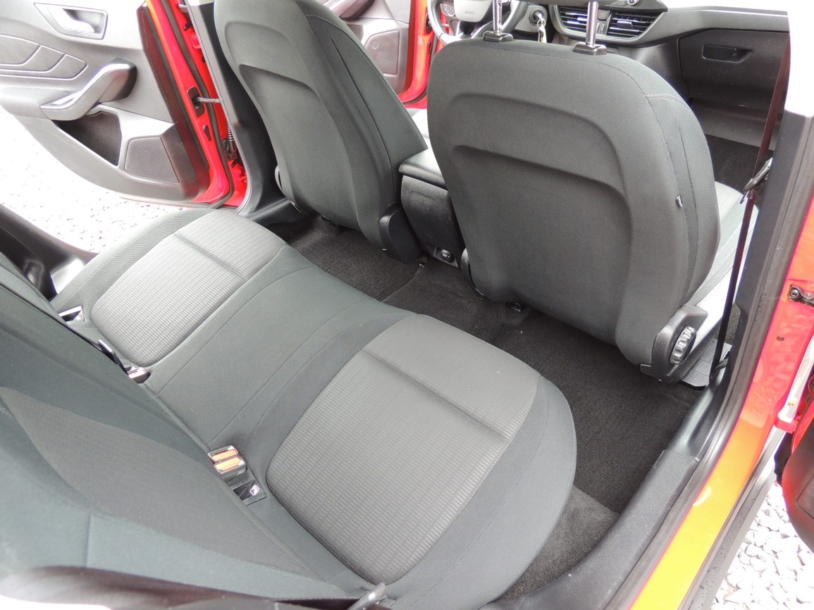 Ford Focus Combi 1.0i,92kw,2019,ČR,1.majitel,-21%DPH - 13