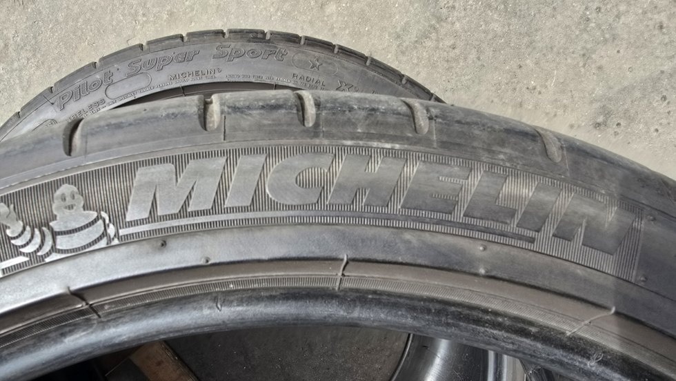 Letní pneu 265/35/19 Michelin - 13