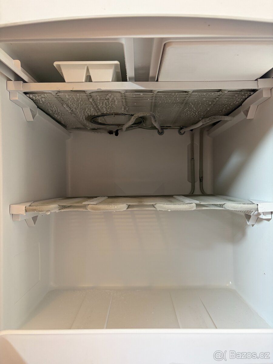 Lednice s mrazákem Whirlpool ARC 5520 - 13