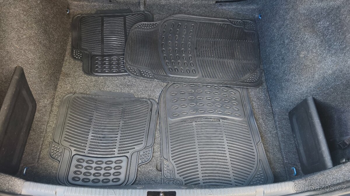 Škoda Rapid 1.majitel, 2 sady, klima - 13