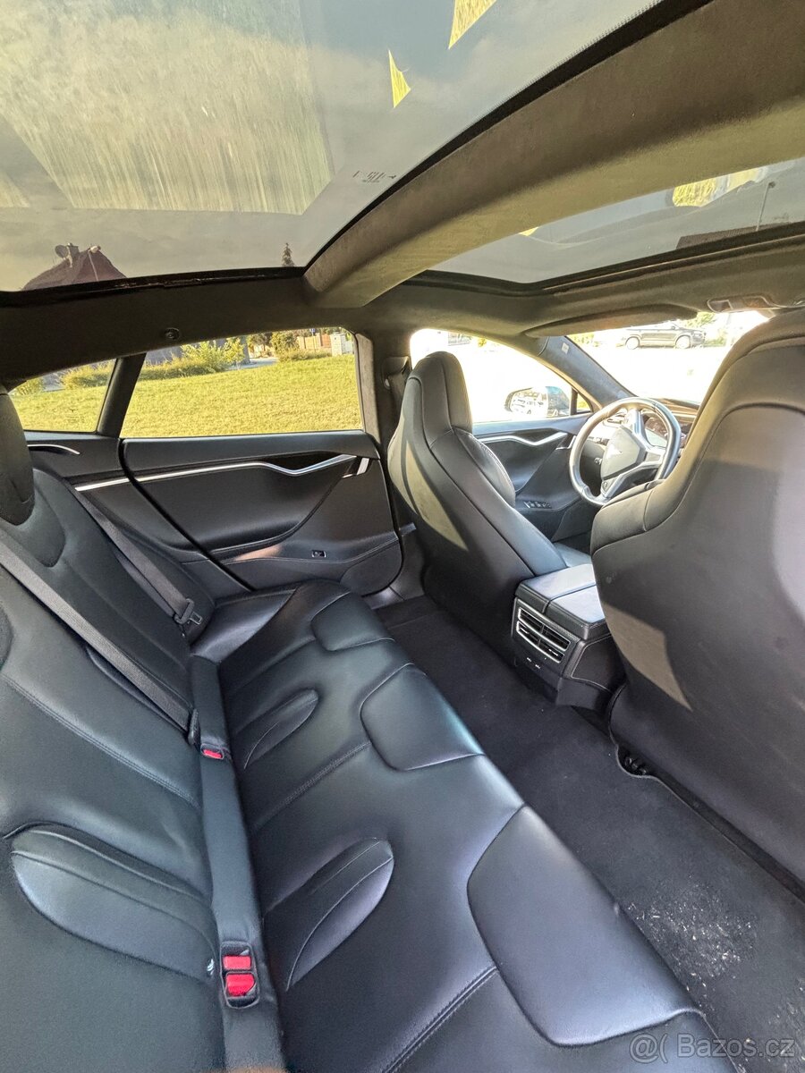 Tesla model s 75D - 13