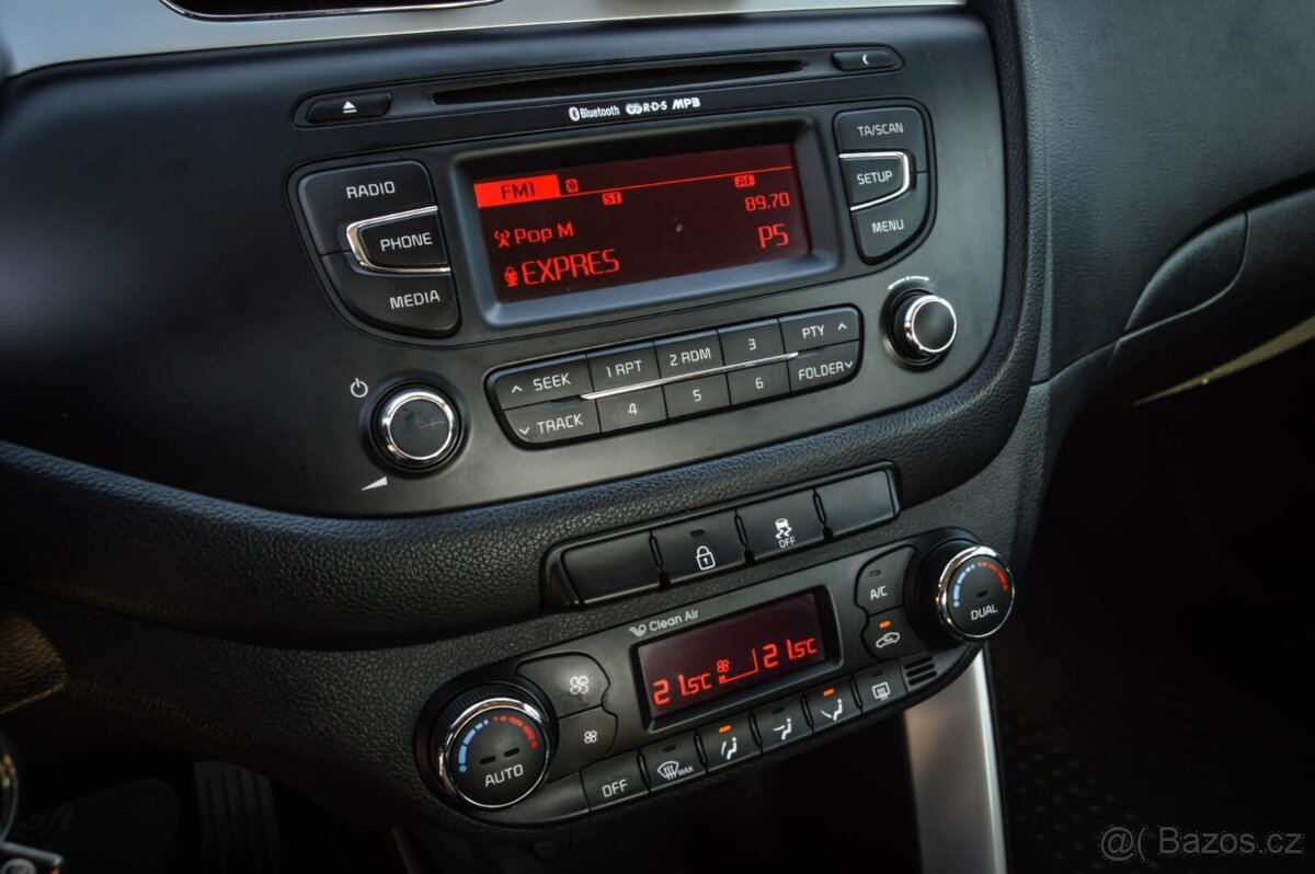 Kia Ceed 1.6 CRDi 81kW 2012 • 6 rýchlostí • Tempomat • - 13