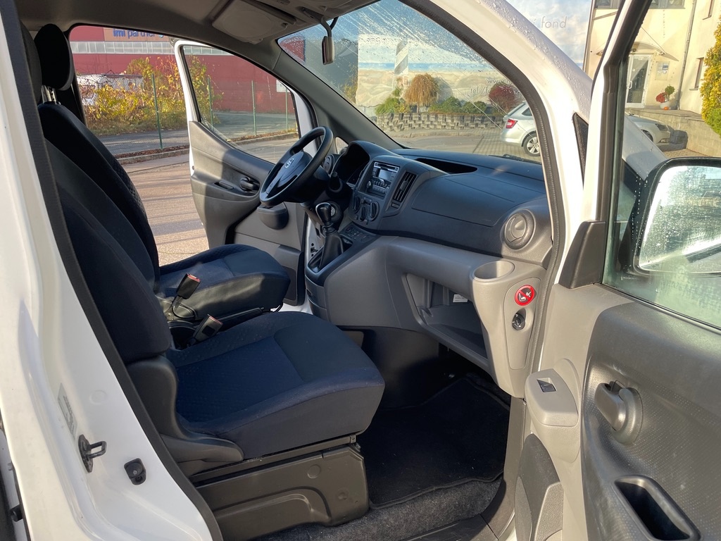 Prodám Nissan NV200 1.5 dCi 81 kW, najeto 102000 km - 13