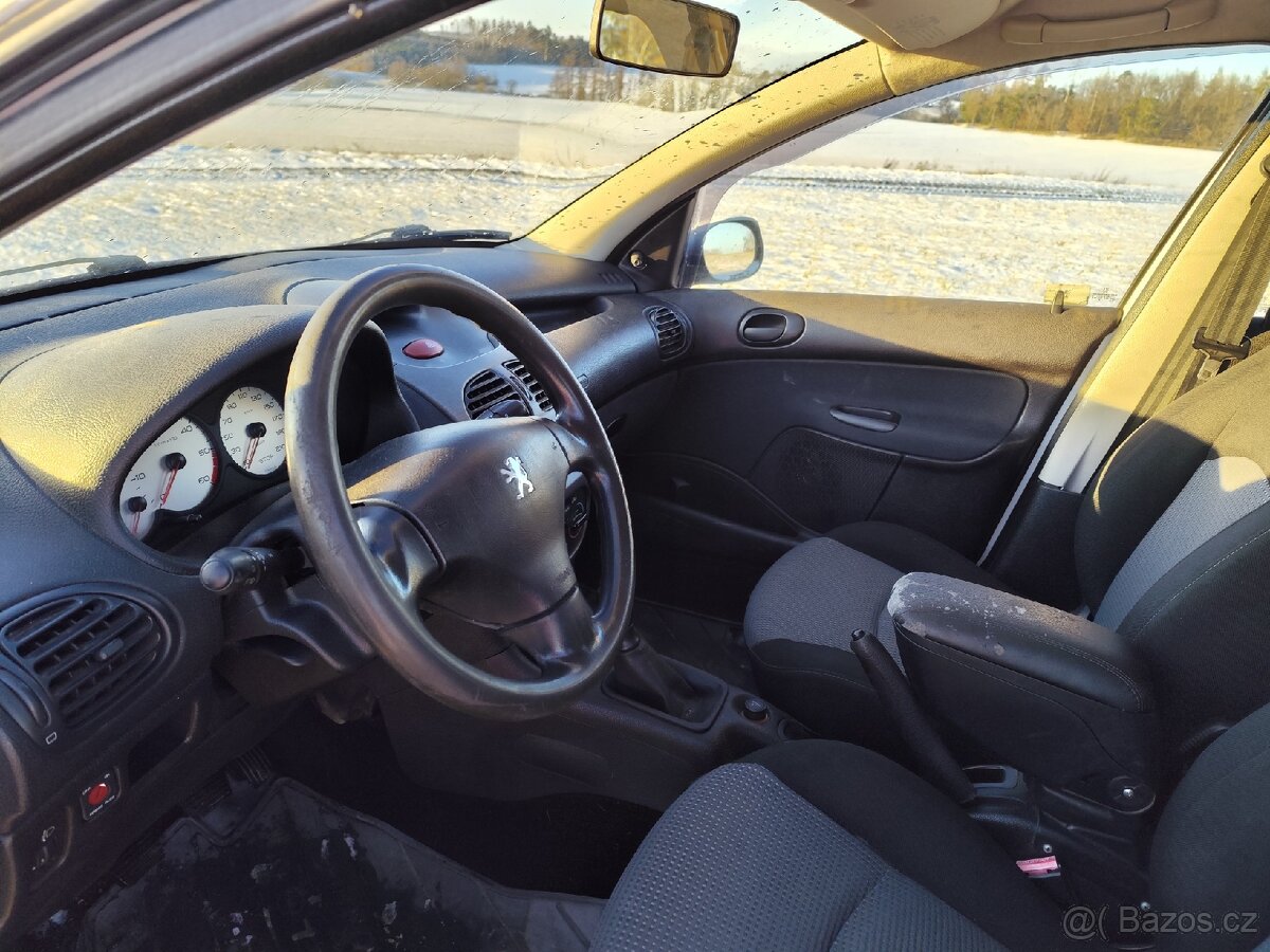 Peugeot 206 SW - 13