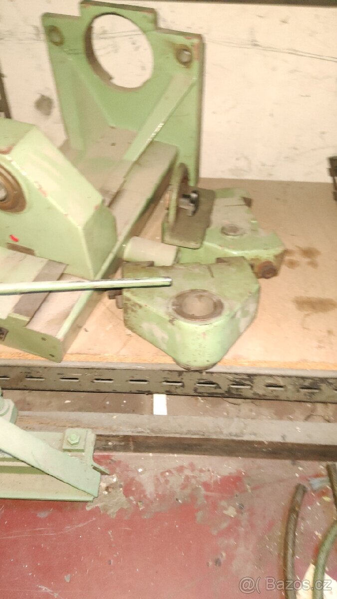 Směs ke kovoobráběcím strojům - 13