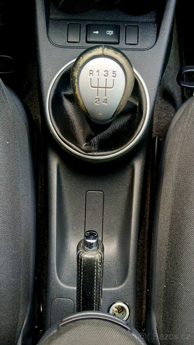 Roomster 1.4 16V STYLE. - 13