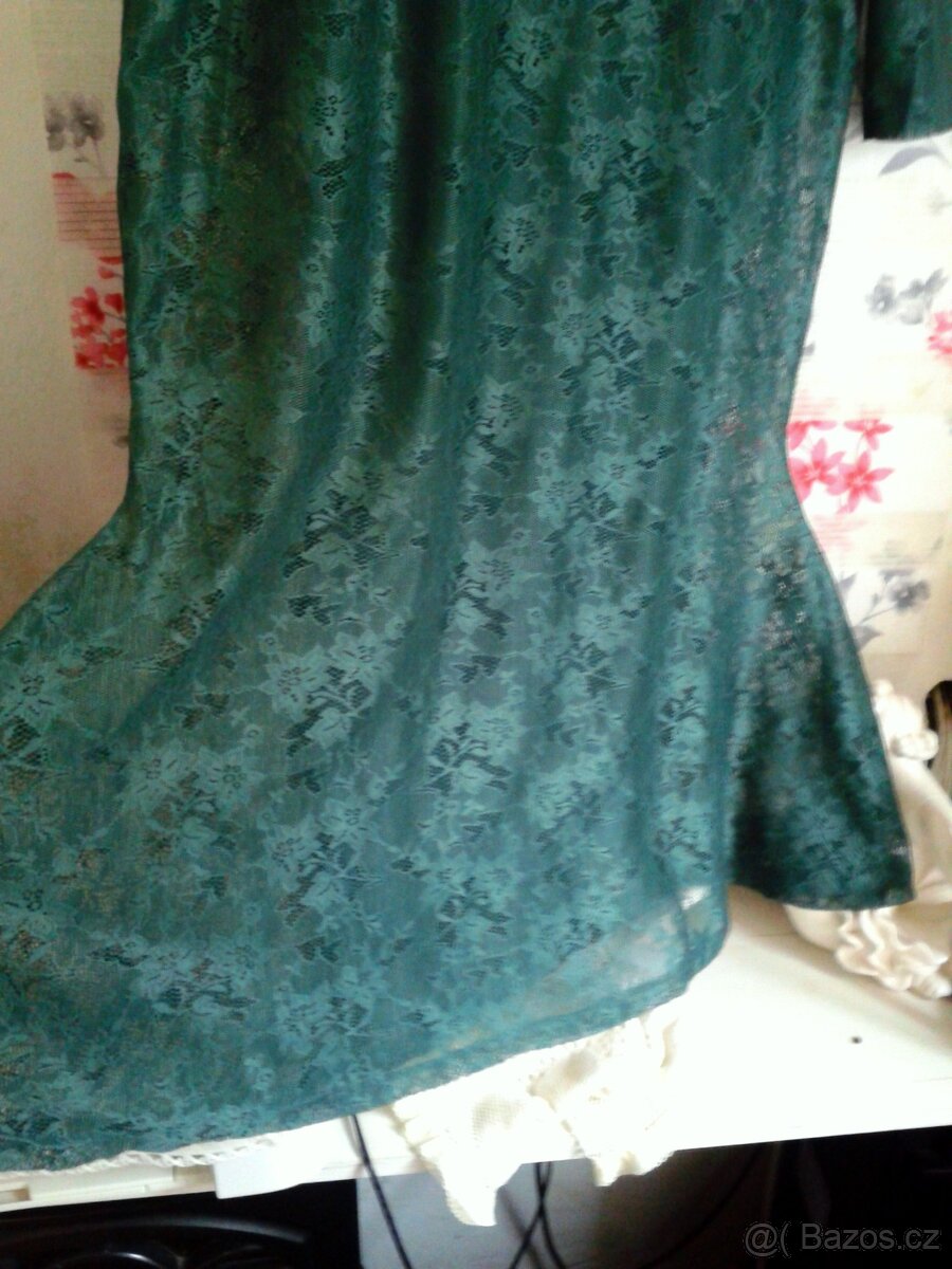 Příležitostní krajkové midi šaty 40/44 - 13