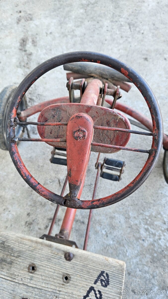 Šlapací tříkolka "Trilobit" - 13