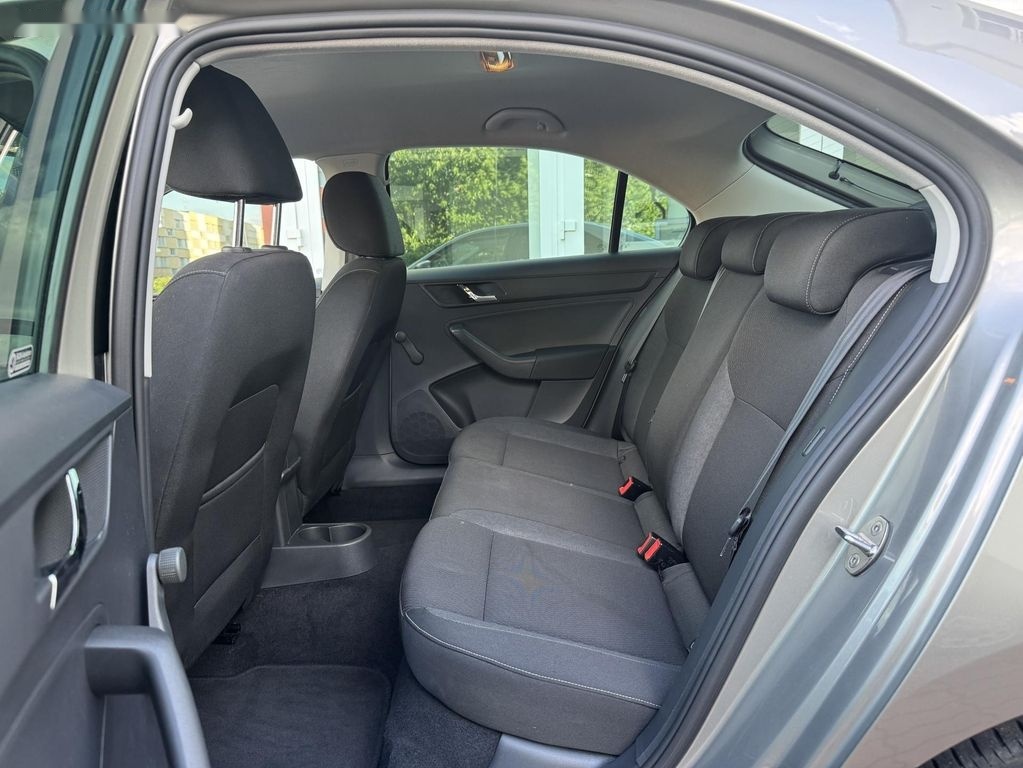 Škoda Rapid,1.2TSI Ambition ČR - 13