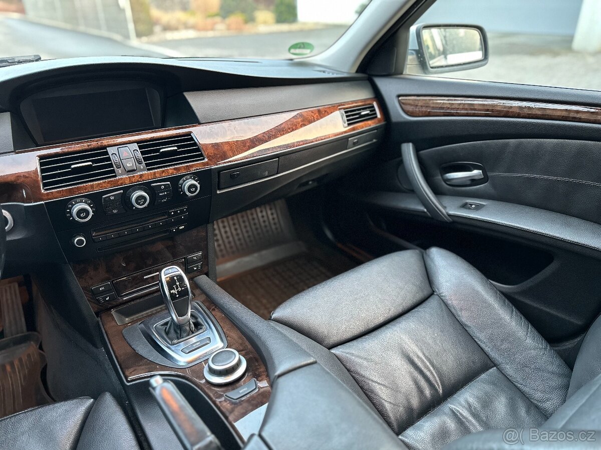 BMW 530i 200kw AUTOMAT - 13