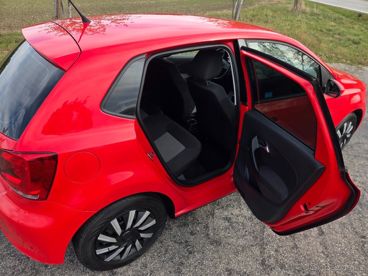 Volkswagen Polo HATCHBACK - BENZÍN - NOVÁ STK - 13