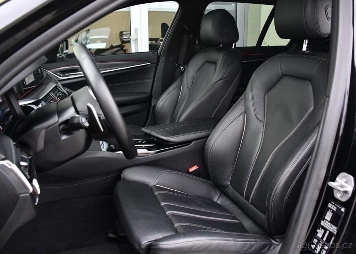 BMW Řada 5 530d xD M-SPORT LASER - 13