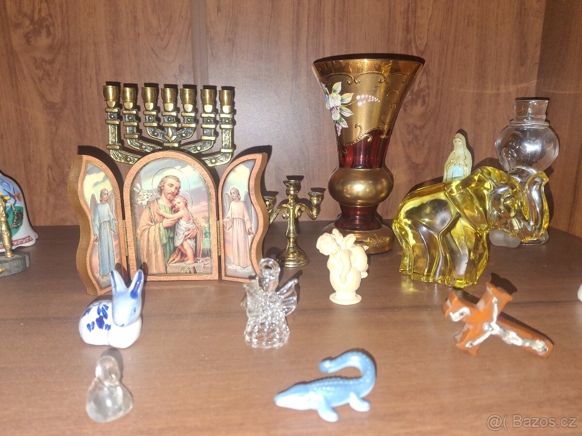 Skleněné vázy a dekorace - 13