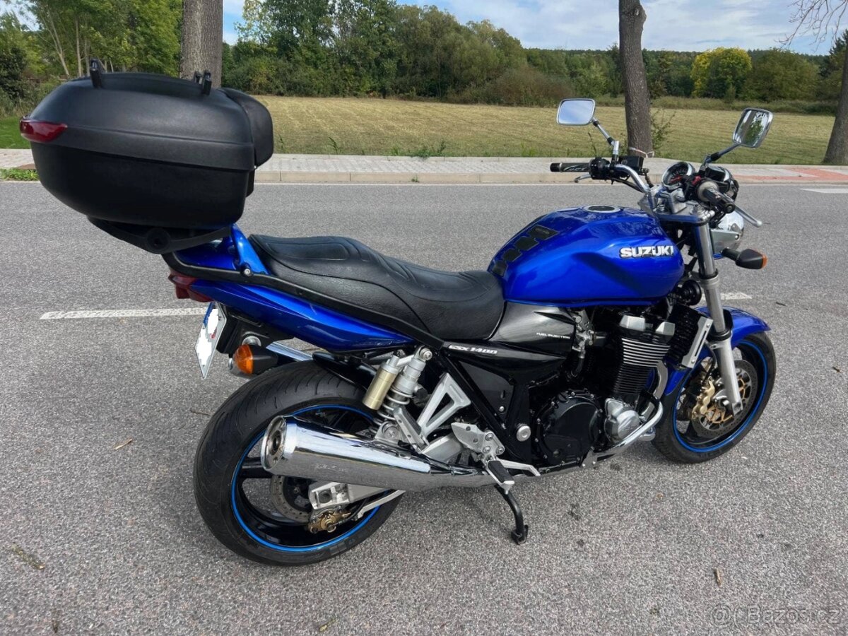 Suzuki GSX 1400 - 13