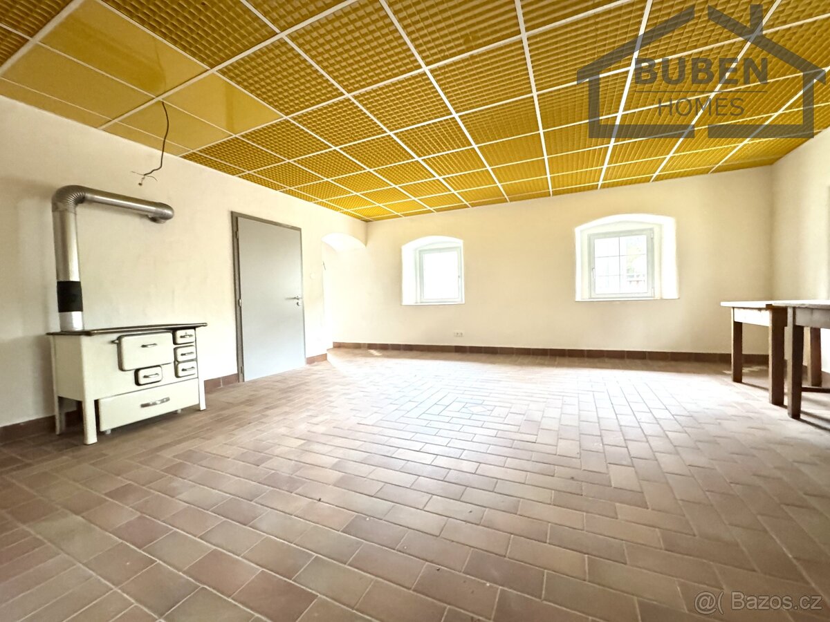 Komerční komplex s ubytovacím zařízením a školícím centrem + - 13