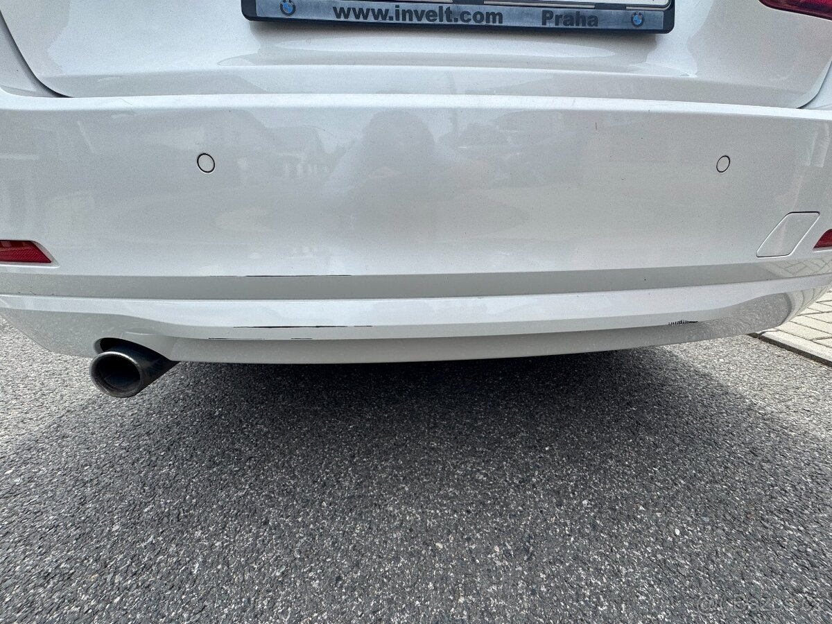 BMW 320d x Drive F30 sedan - 13