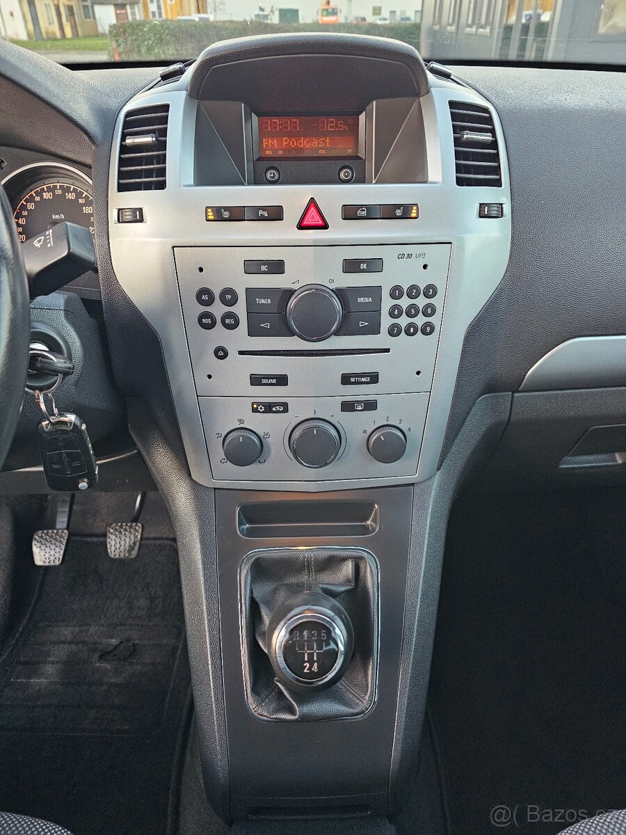 OPEL ZAFIRA 2012 1.6 85kW FAMILY 7 MÍST,VÝHŘEVY,SENZORY,TEMP - 13