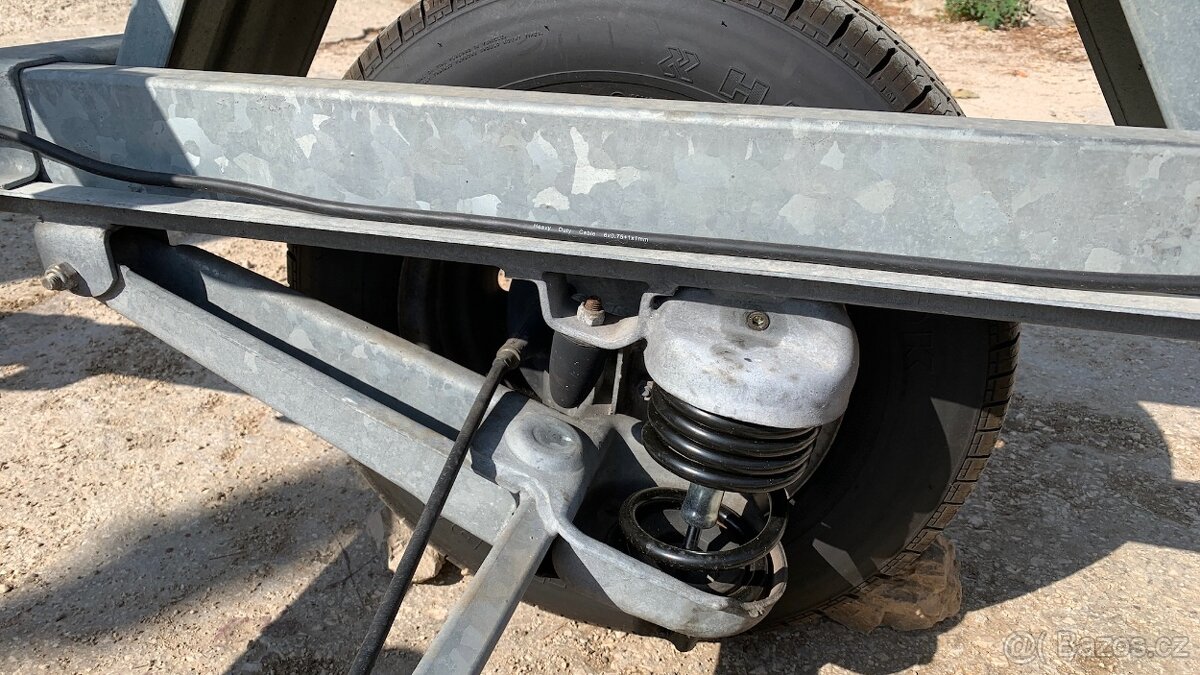 Bombard Sunrider 550 Hypalon – výborný stav, vlek, výbava - 13