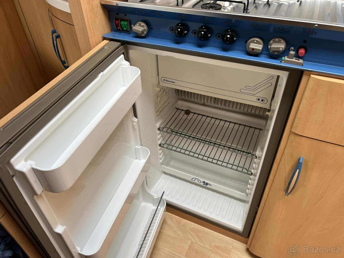 Hobby De Luxe 440 / 100 km/h/ Francouzská postel - 13